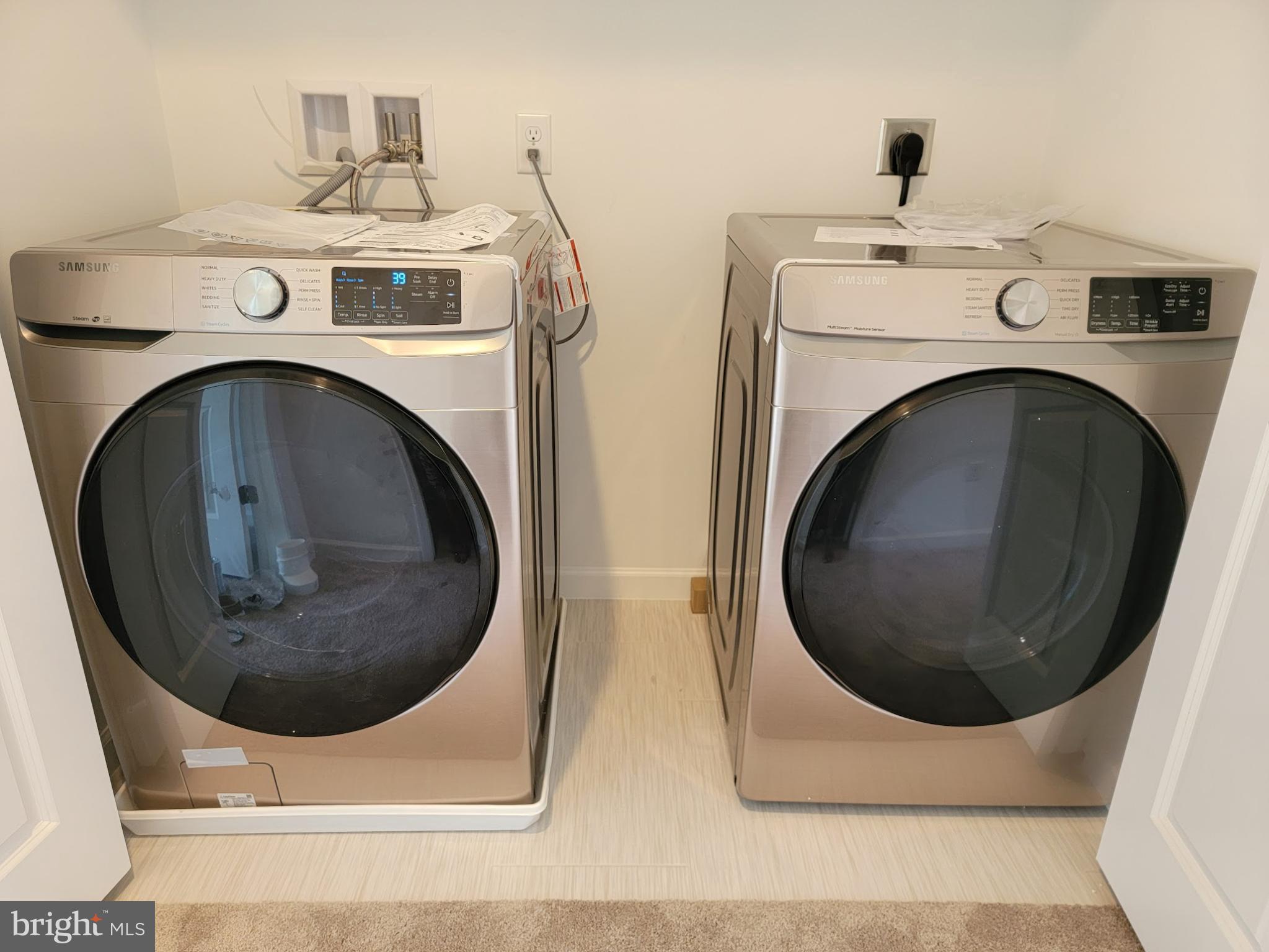 HANBURY COURT AT WINDING HILLS - Residential Lease