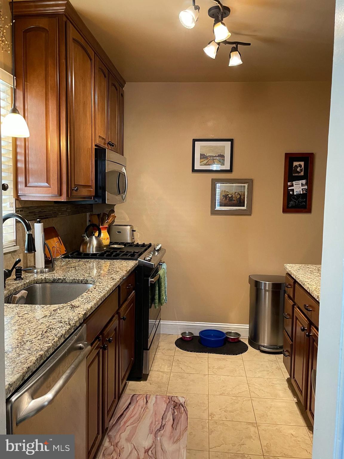 DOUGLAS PARK - Residential Lease