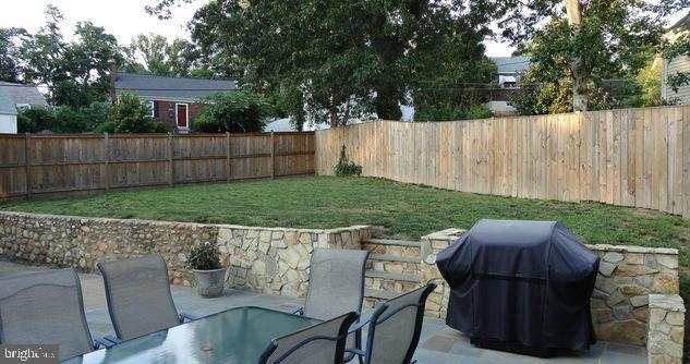 DOUGLAS PARK - Residential Lease