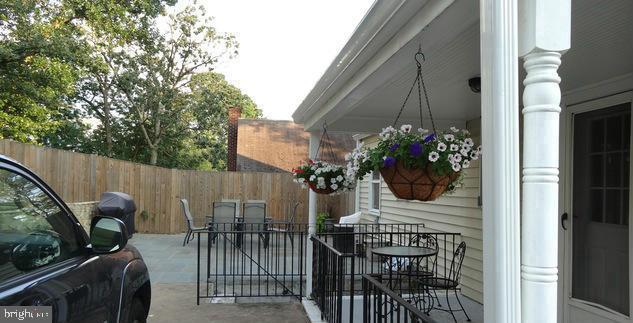 DOUGLAS PARK - Residential Lease