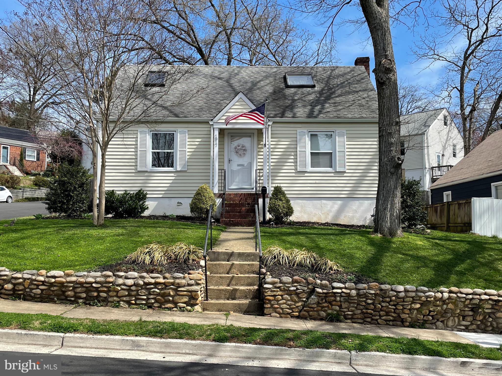 DOUGLAS PARK - Residential Lease