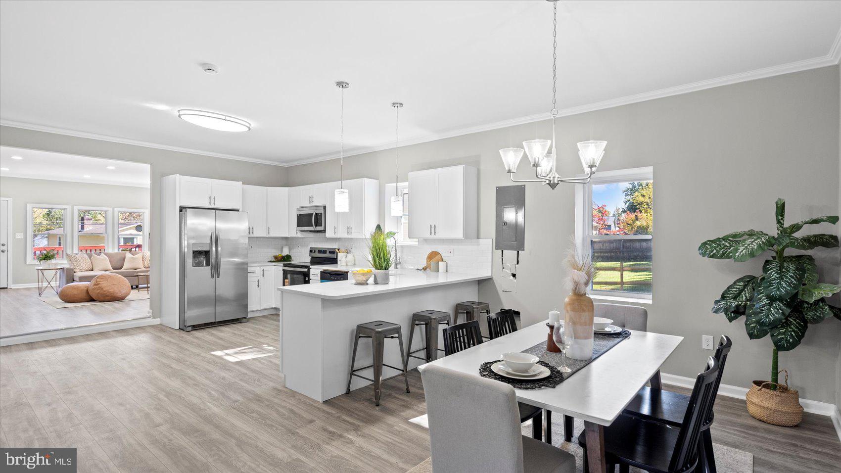 CATONSVILLE MANOR - Residential