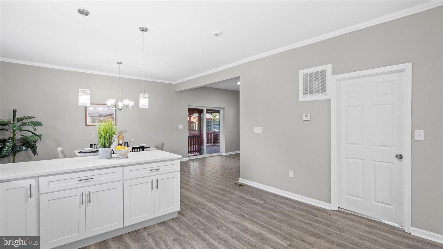 CATONSVILLE MANOR - Residential