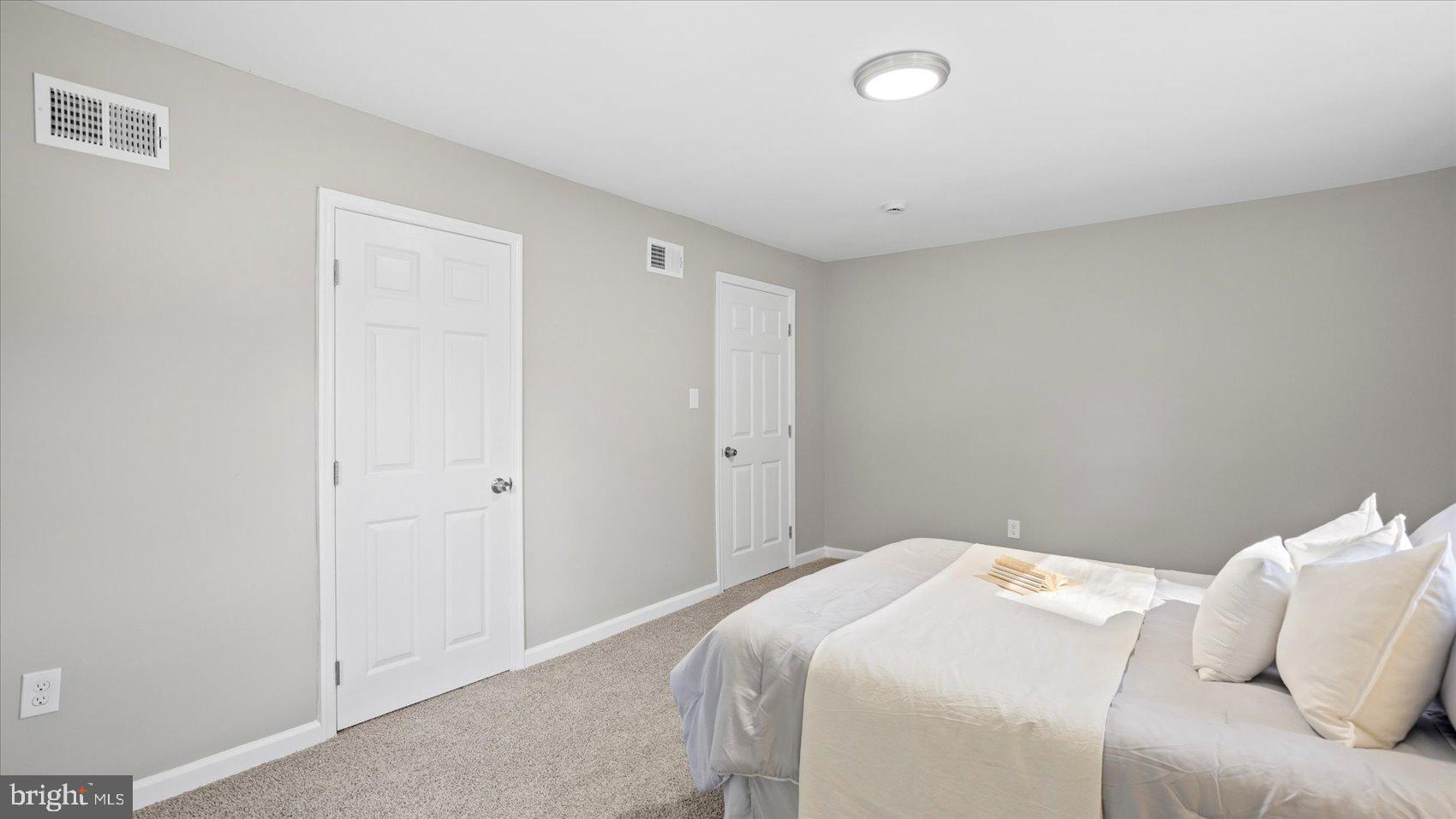CATONSVILLE MANOR - Residential