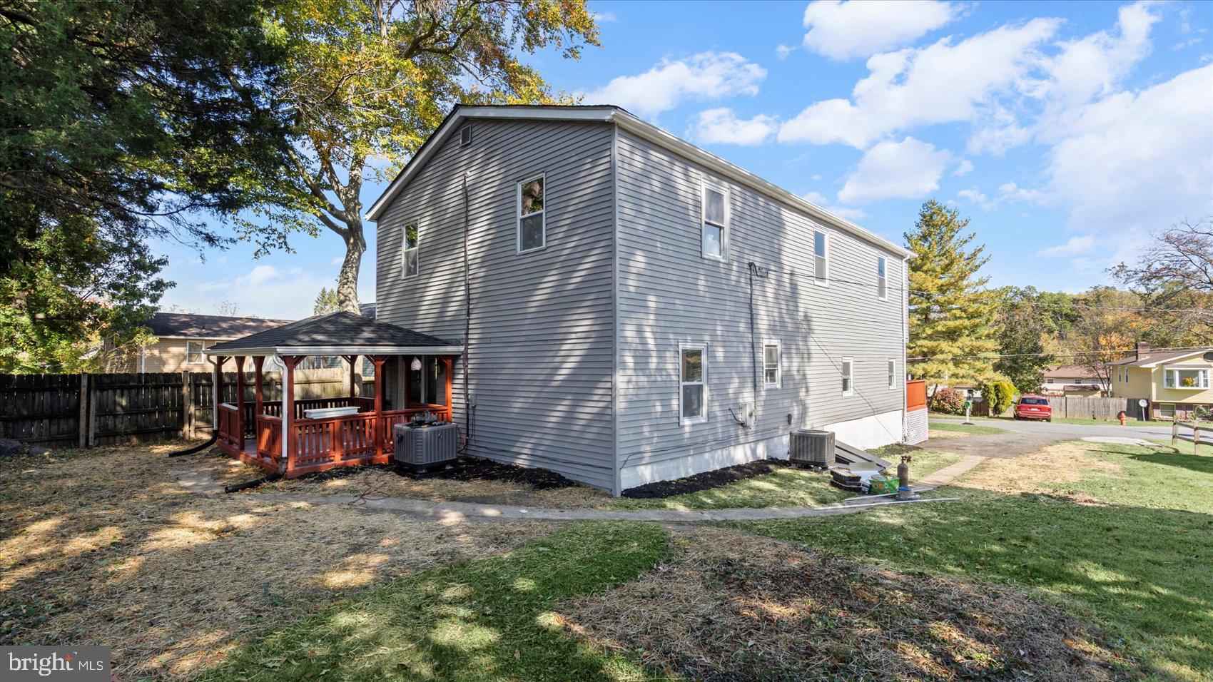 CATONSVILLE MANOR - Residential
