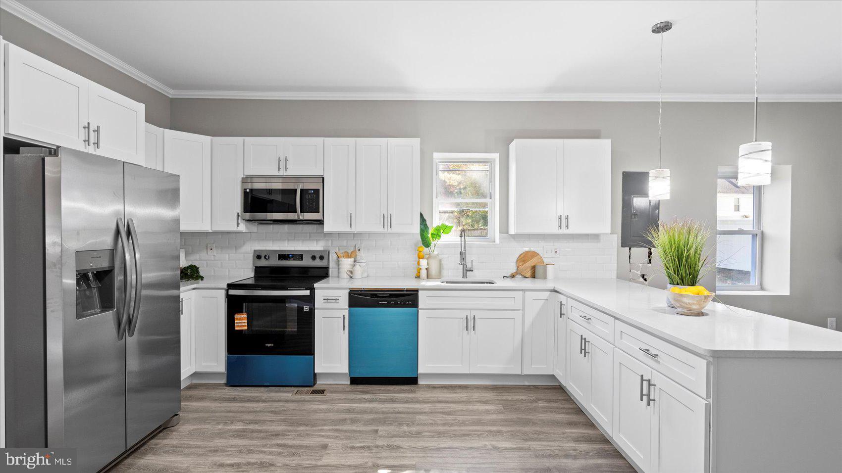 CATONSVILLE MANOR - Residential