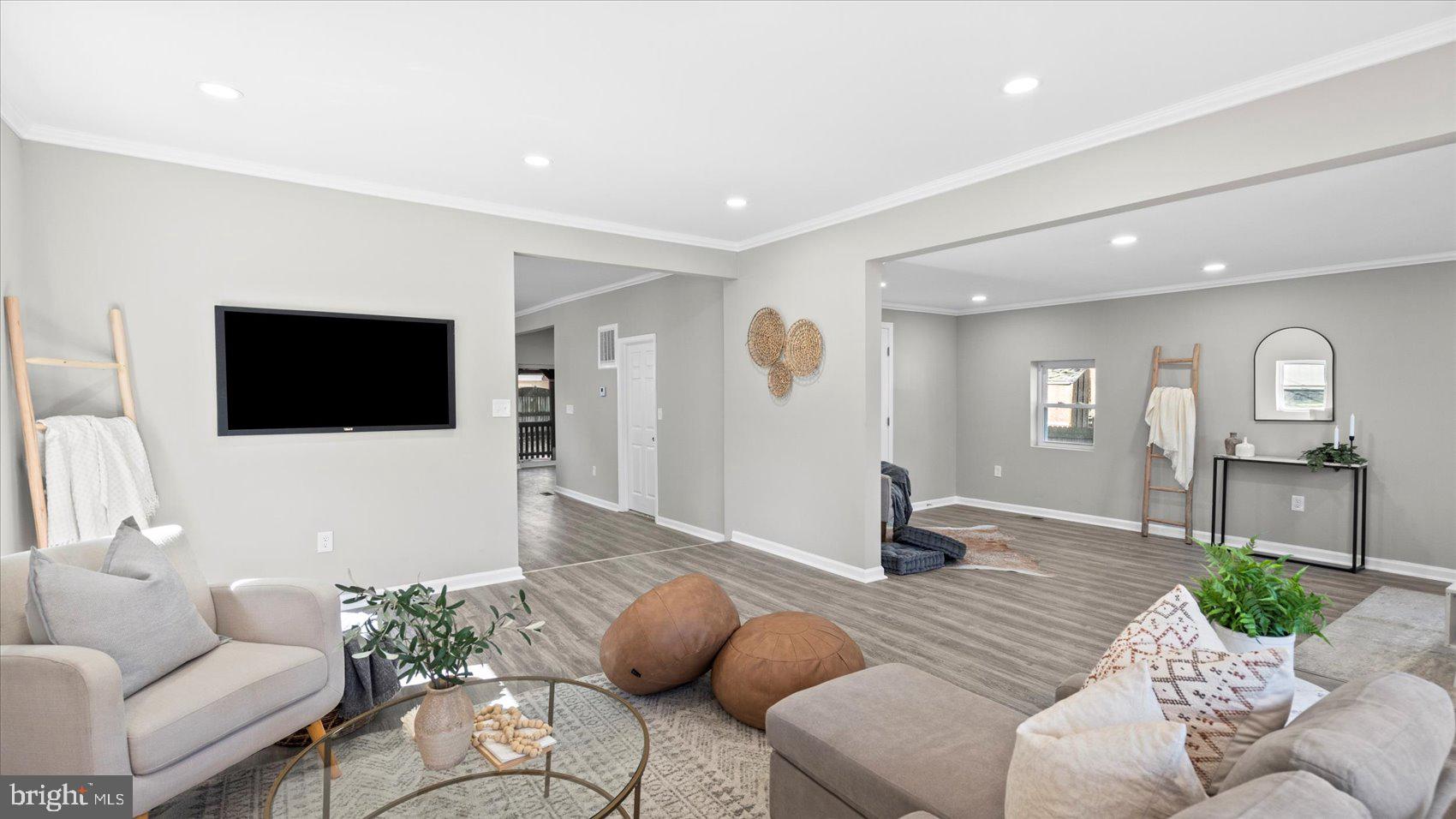 CATONSVILLE MANOR - Residential