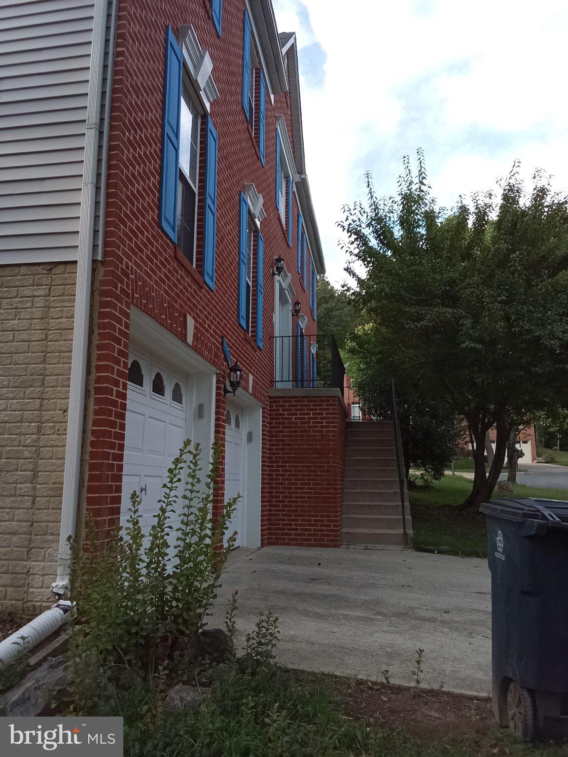 4805 ASHFORD PLACE