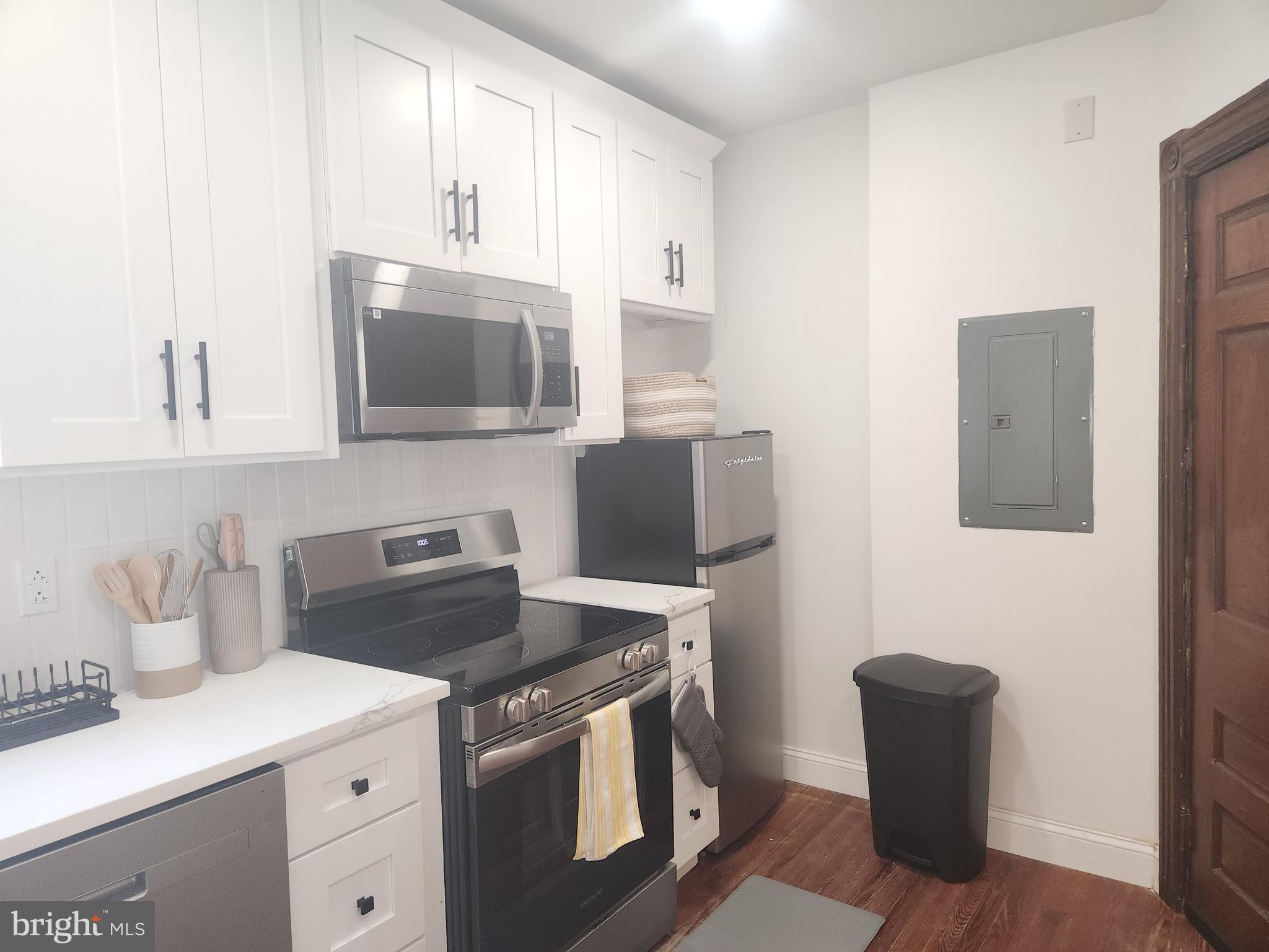 UNIVERSITY CITY - Residential Lease