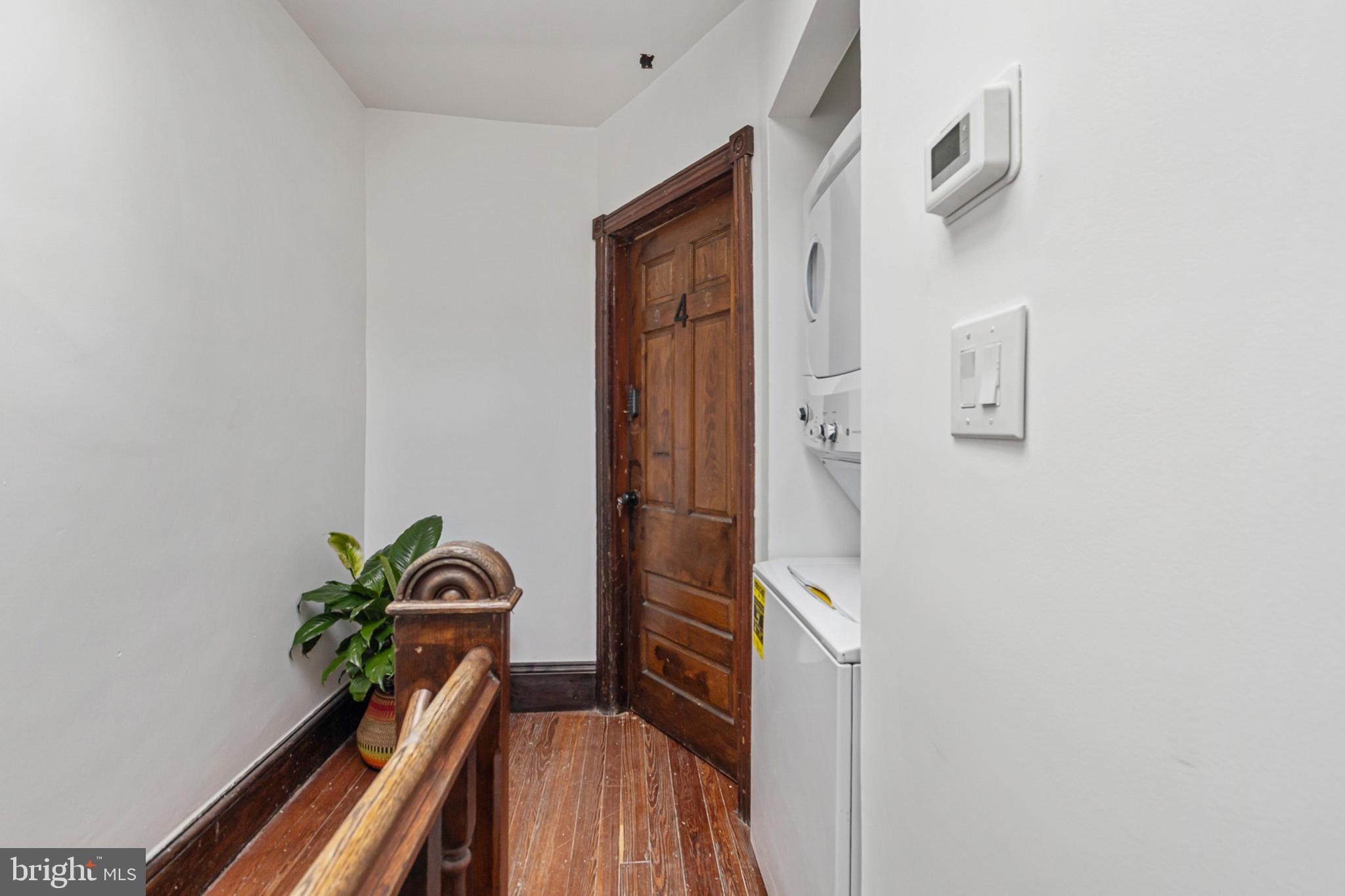 UNIVERSITY CITY - Residential Lease