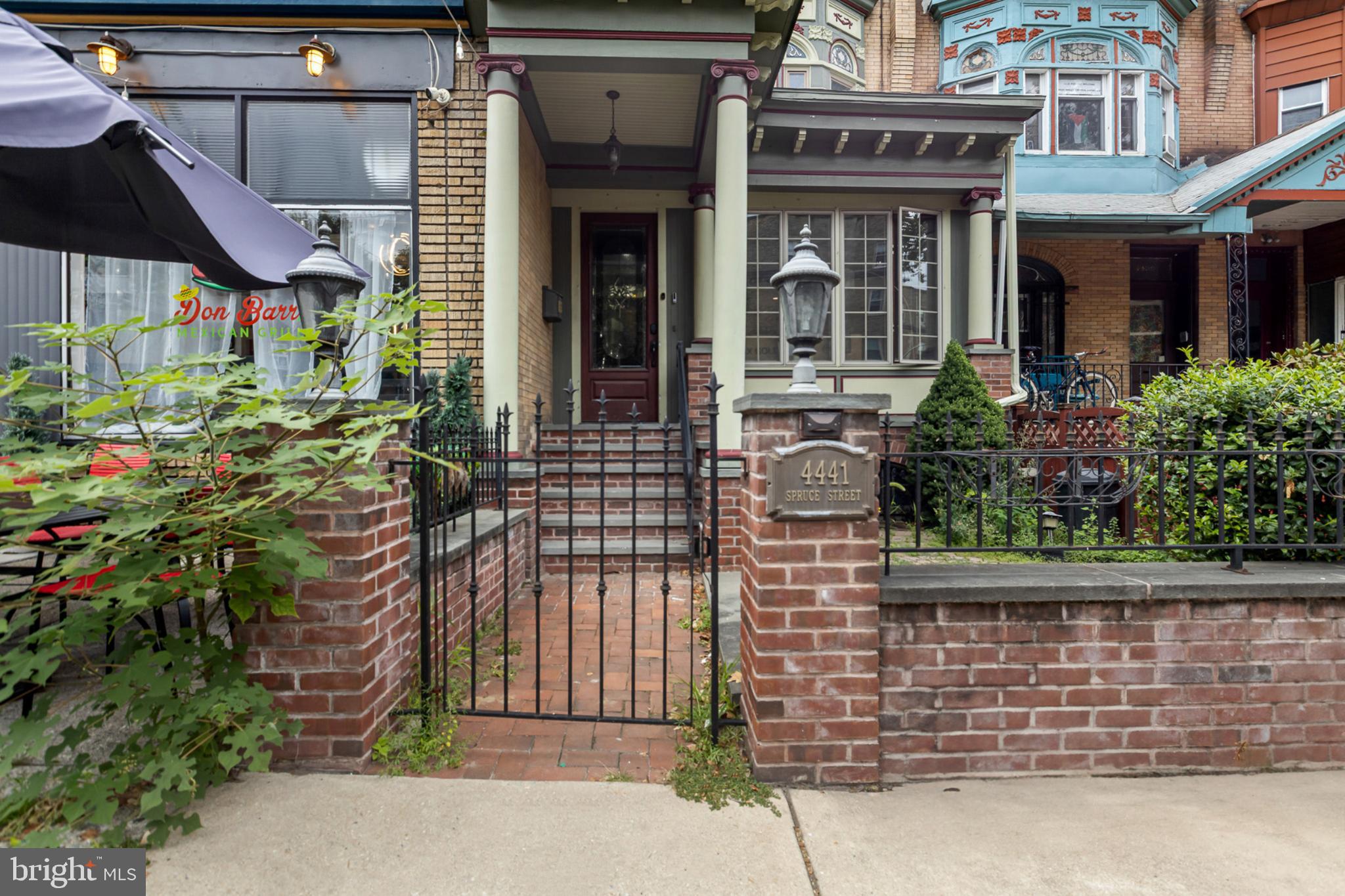 UNIVERSITY CITY - Residential Lease