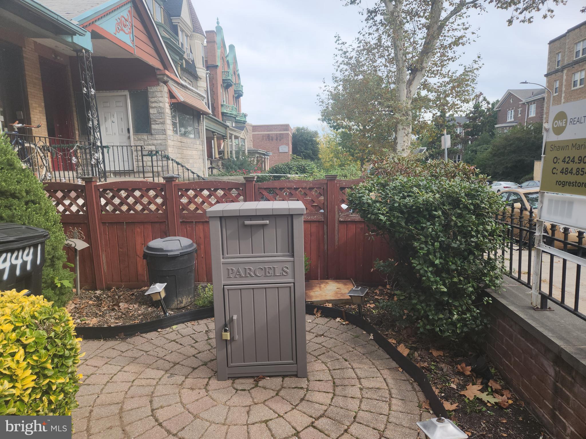 UNIVERSITY CITY - Residential Lease