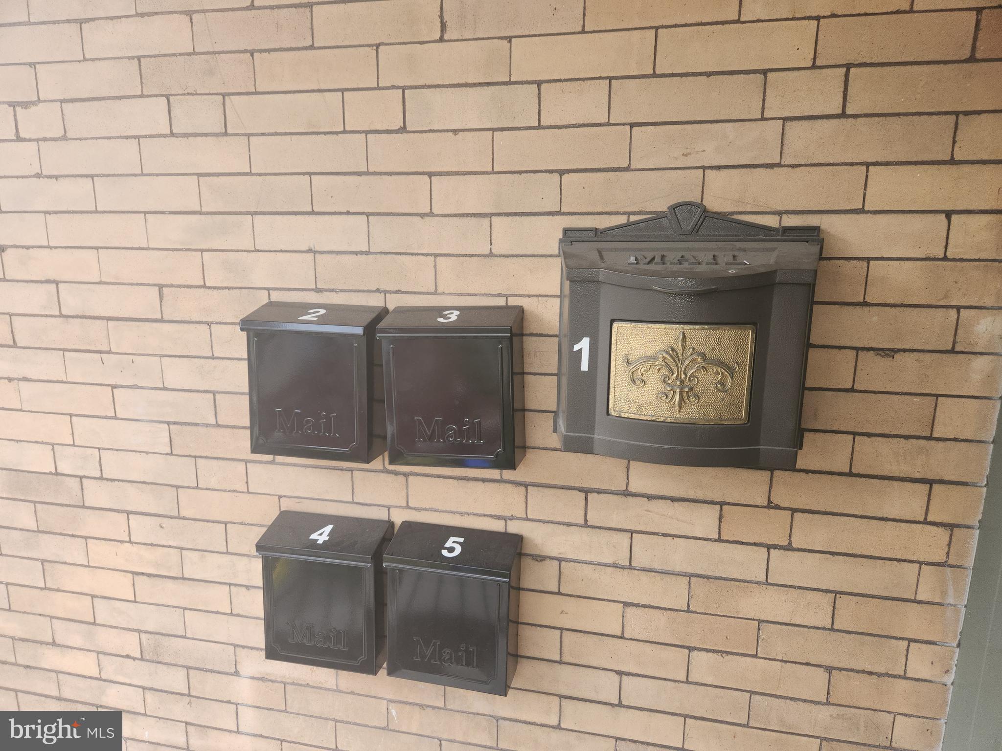 UNIVERSITY CITY - Residential Lease