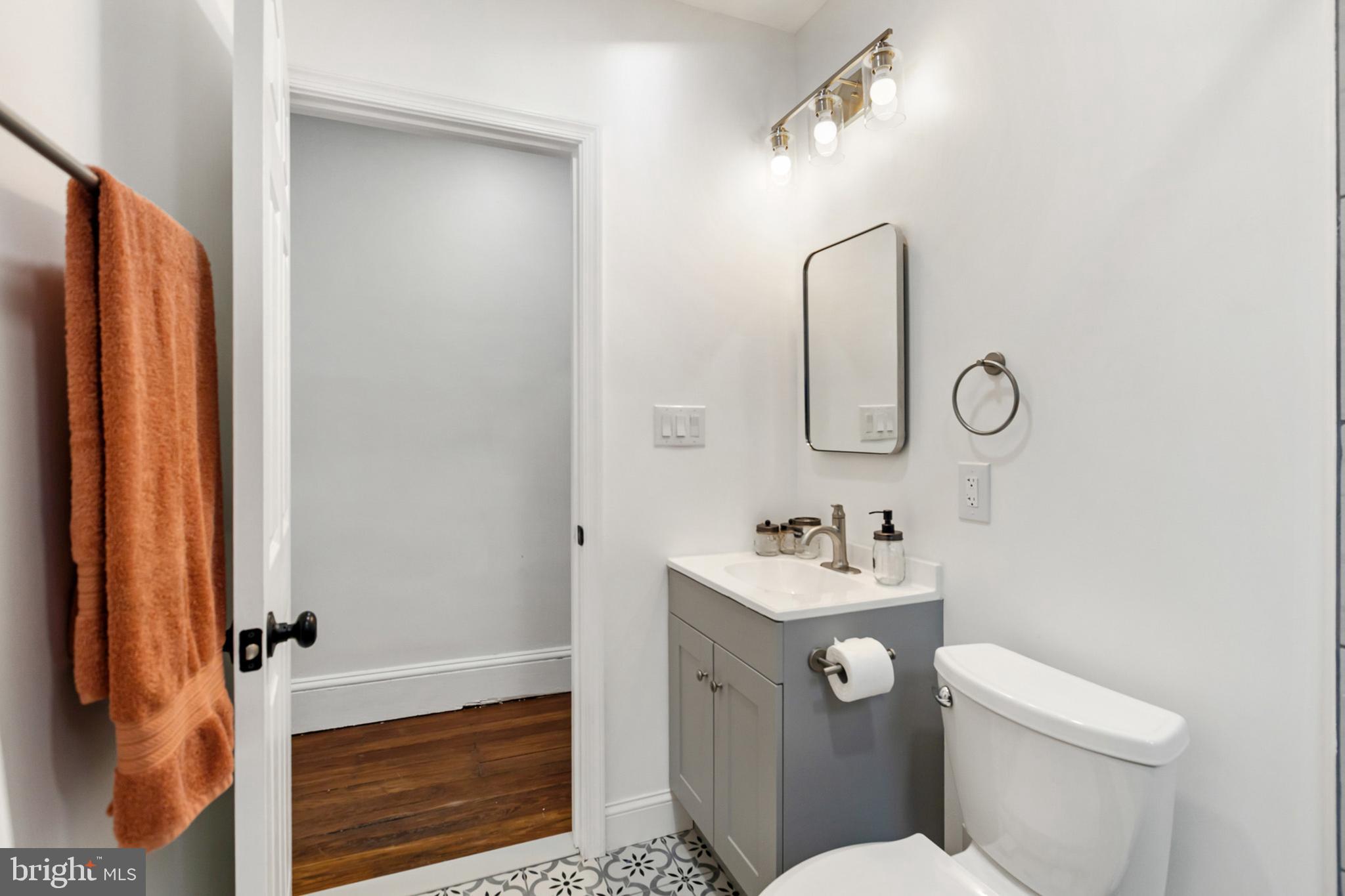 UNIVERSITY CITY - Residential Lease