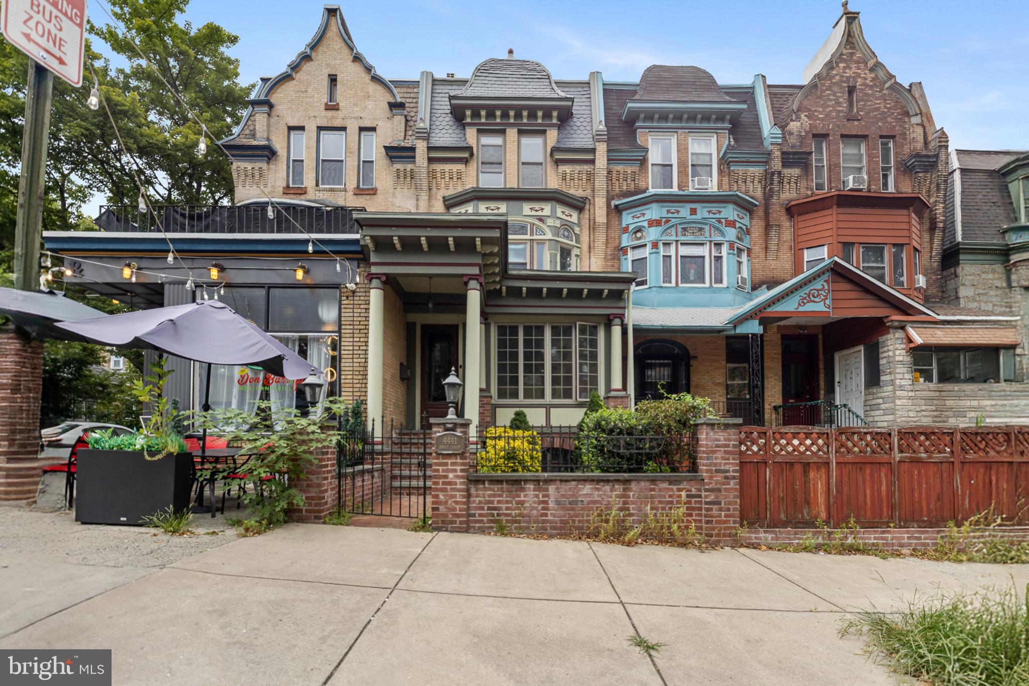 UNIVERSITY CITY - Residential Lease