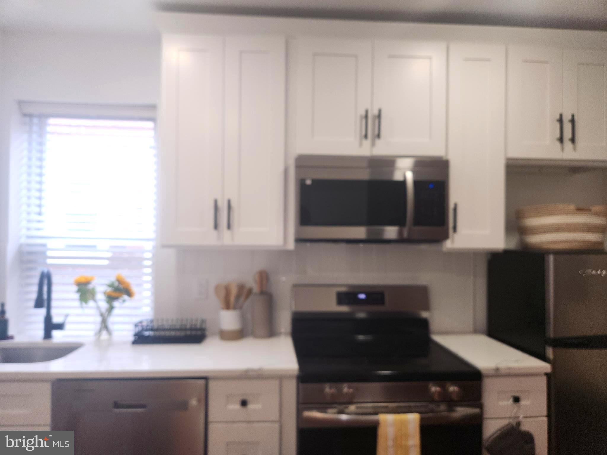 UNIVERSITY CITY - Residential Lease