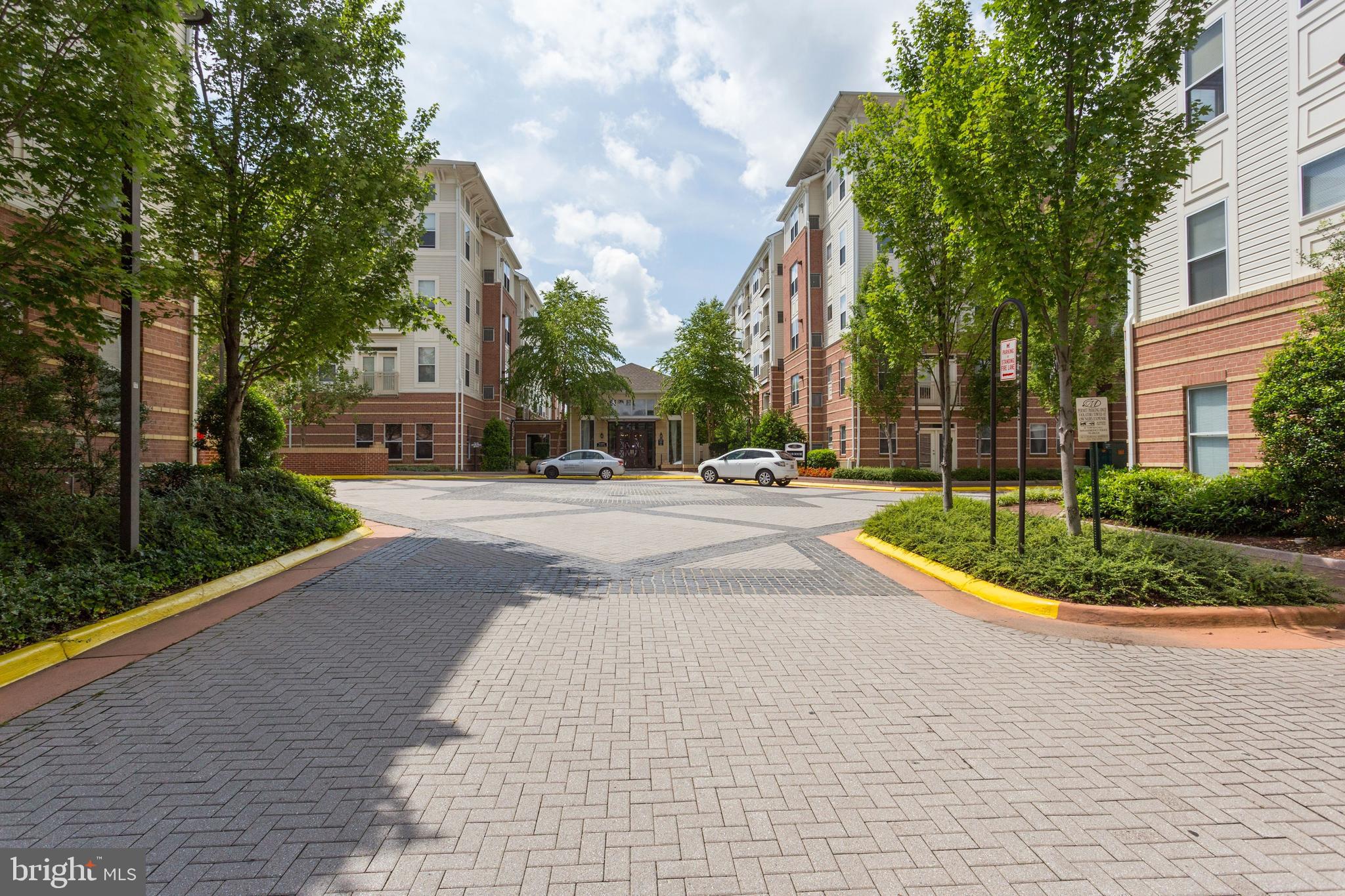 MARQUIS AT VIENNA STATION - Residential