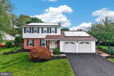 Homes For Sale - 1409 Downing Drive<br/> HATFIELD, PA 19440