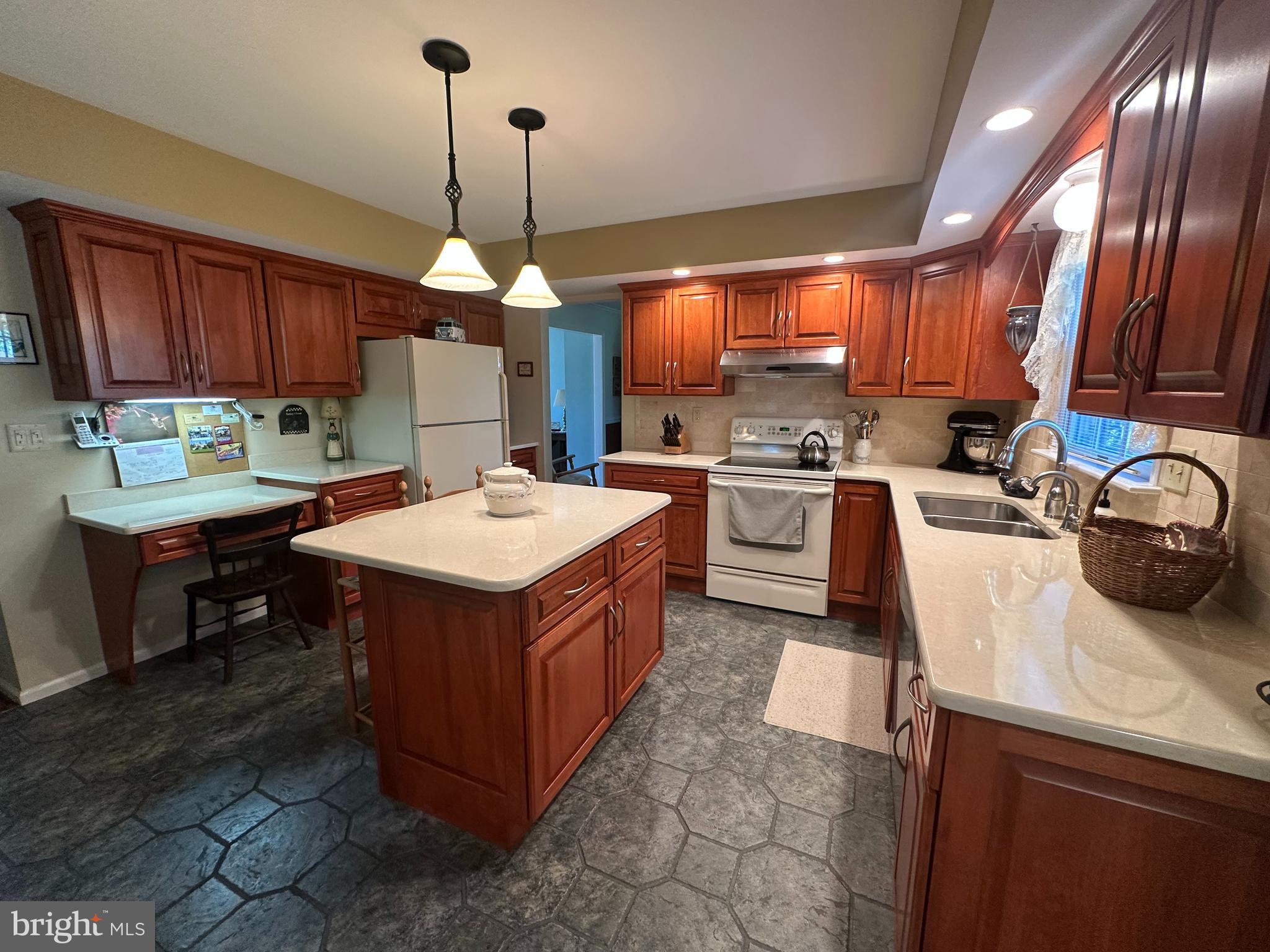 LEXINGTON FARMS - Residential