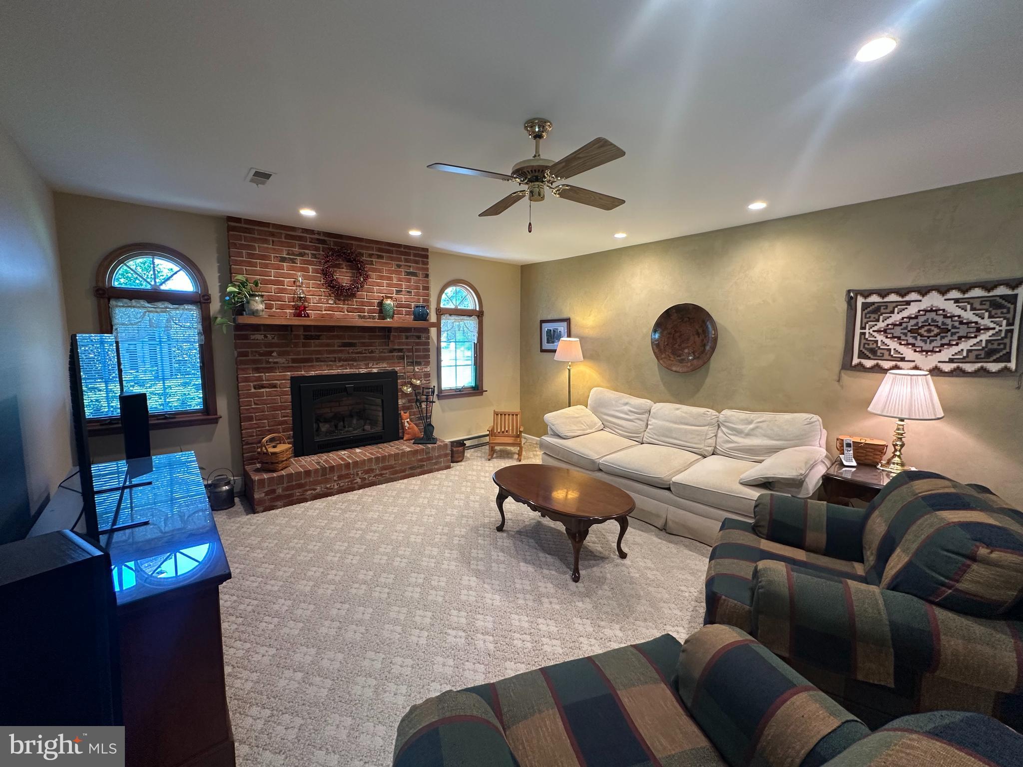 LEXINGTON FARMS - Residential