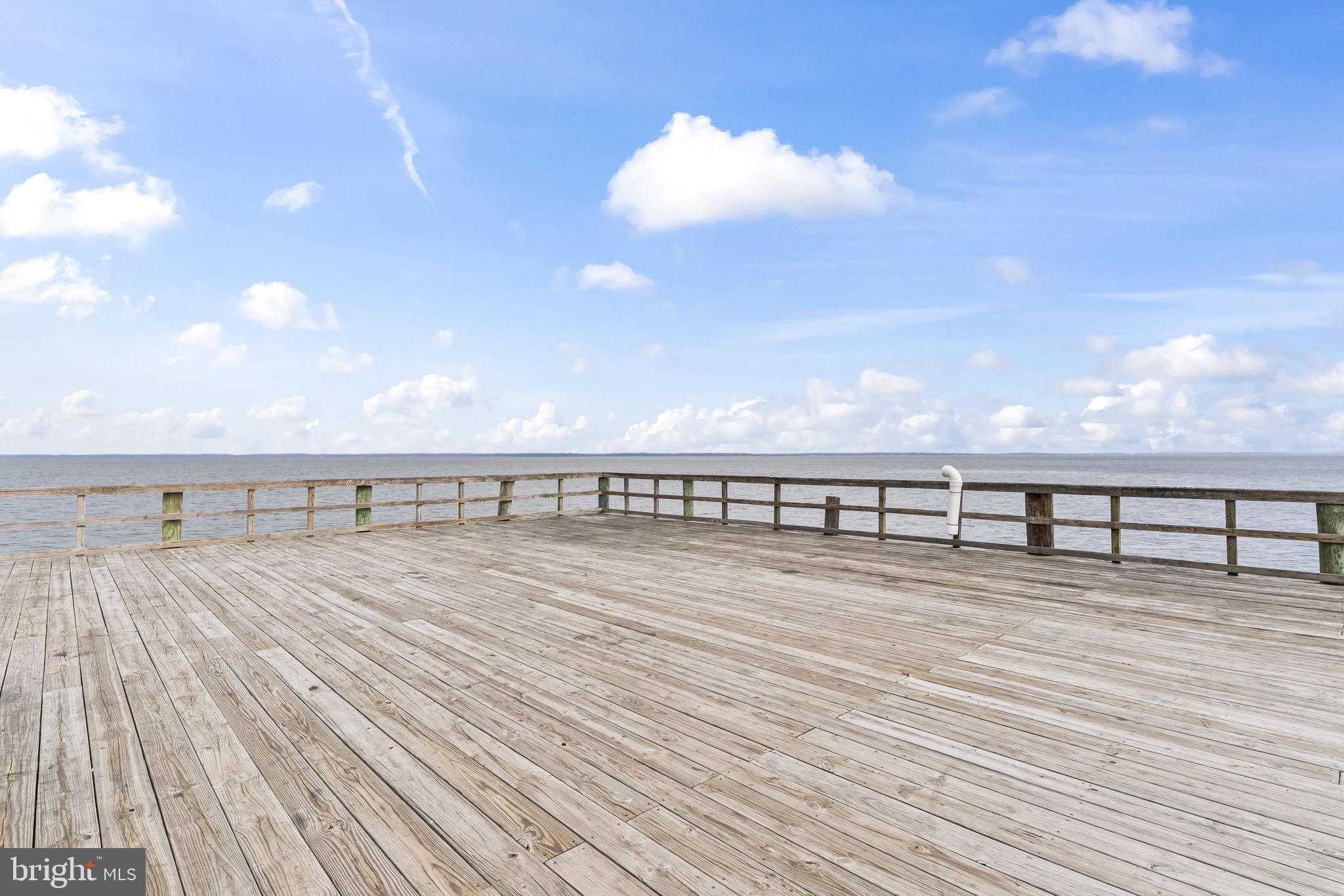 COLONIAL BEACH - Residential