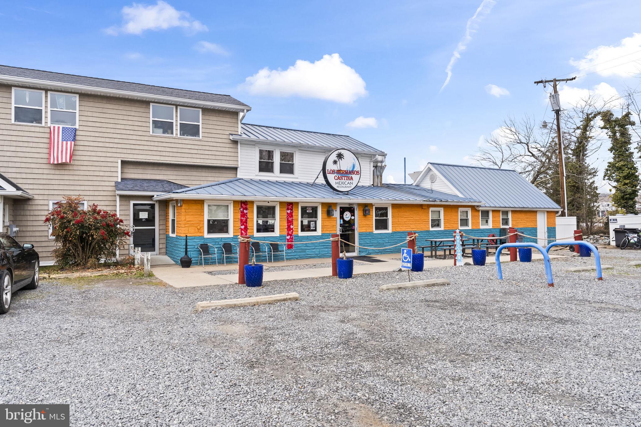 COLONIAL BEACH - Residential