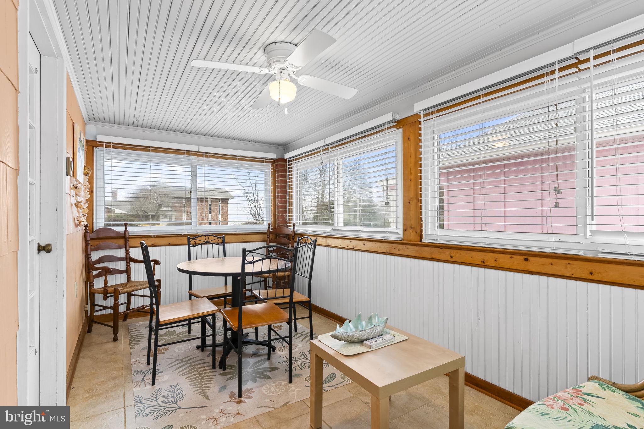 COLONIAL BEACH - Residential