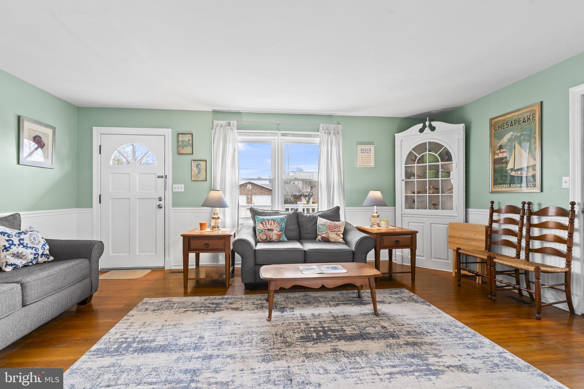 COLONIAL BEACH - Residential