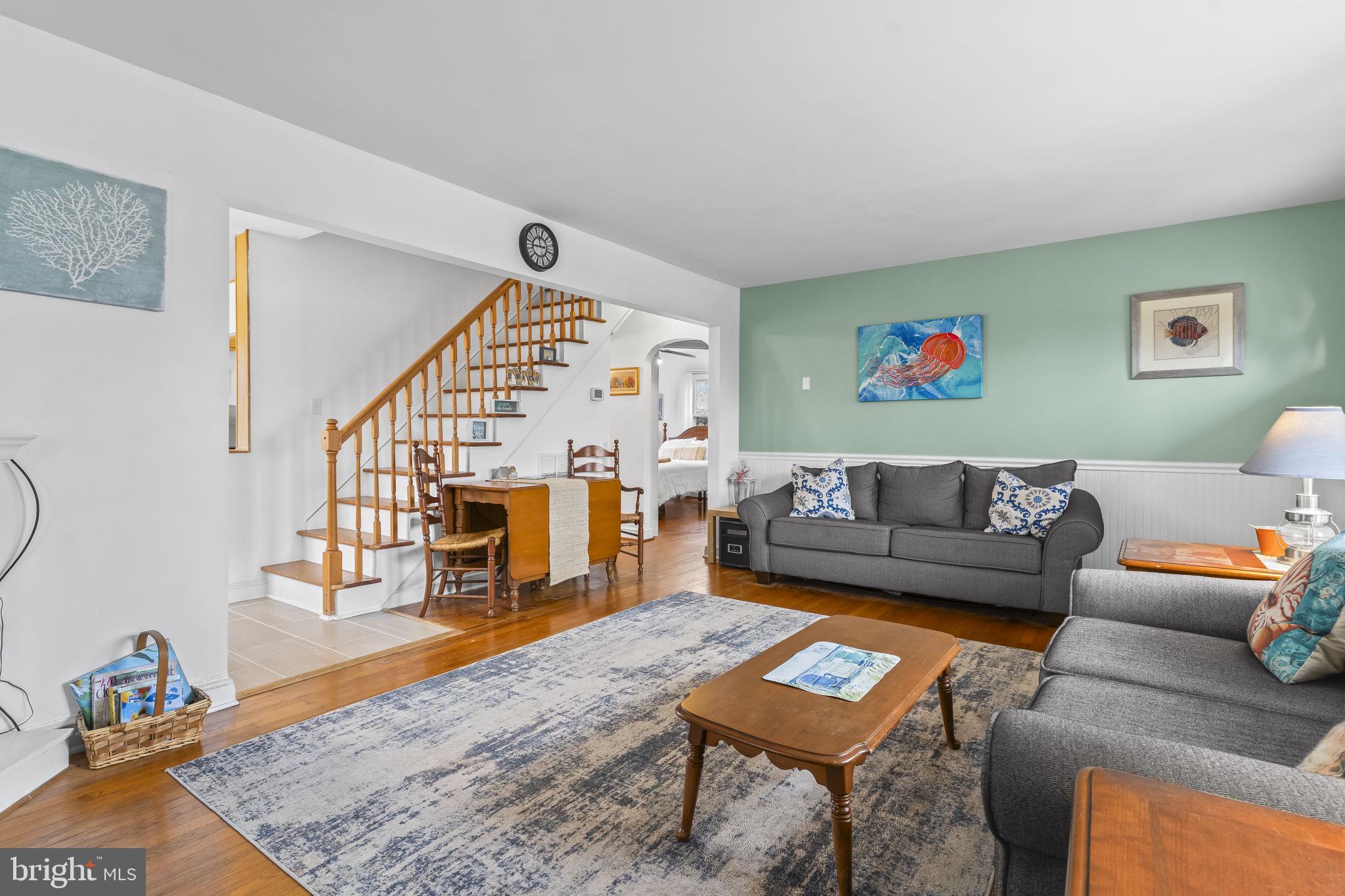 COLONIAL BEACH - Residential