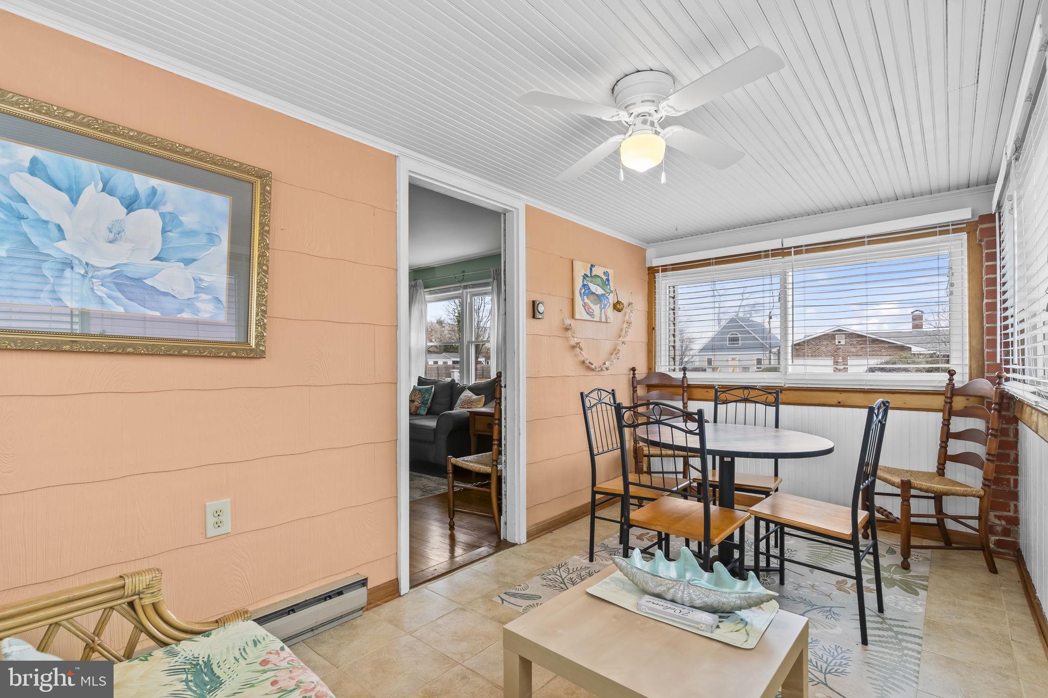 COLONIAL BEACH - Residential