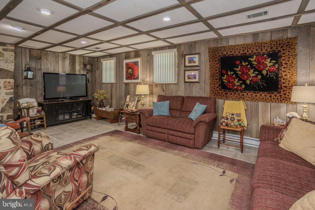 SOUTHAMPTON - Residential