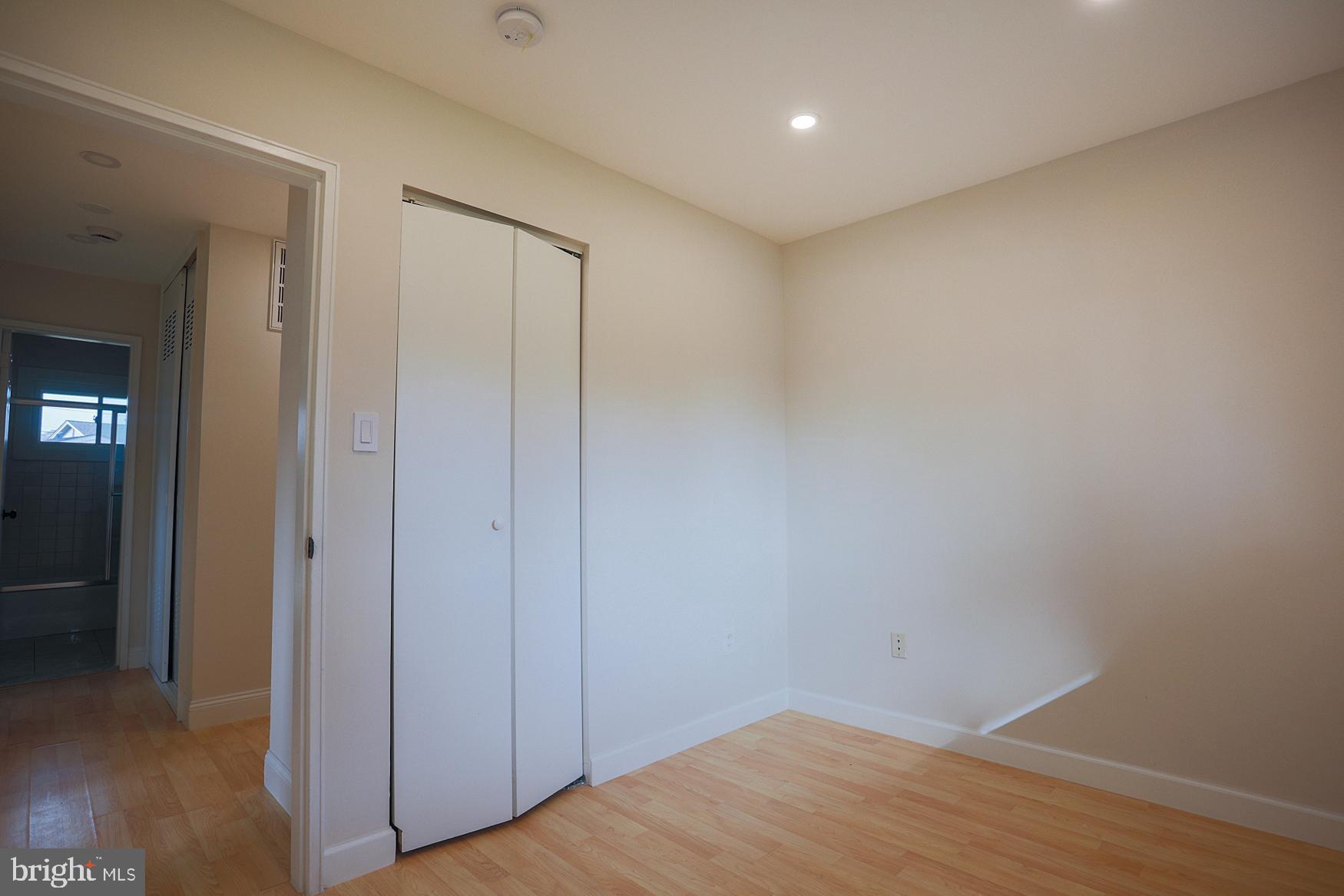 WHEATON WOODS - Residential Lease