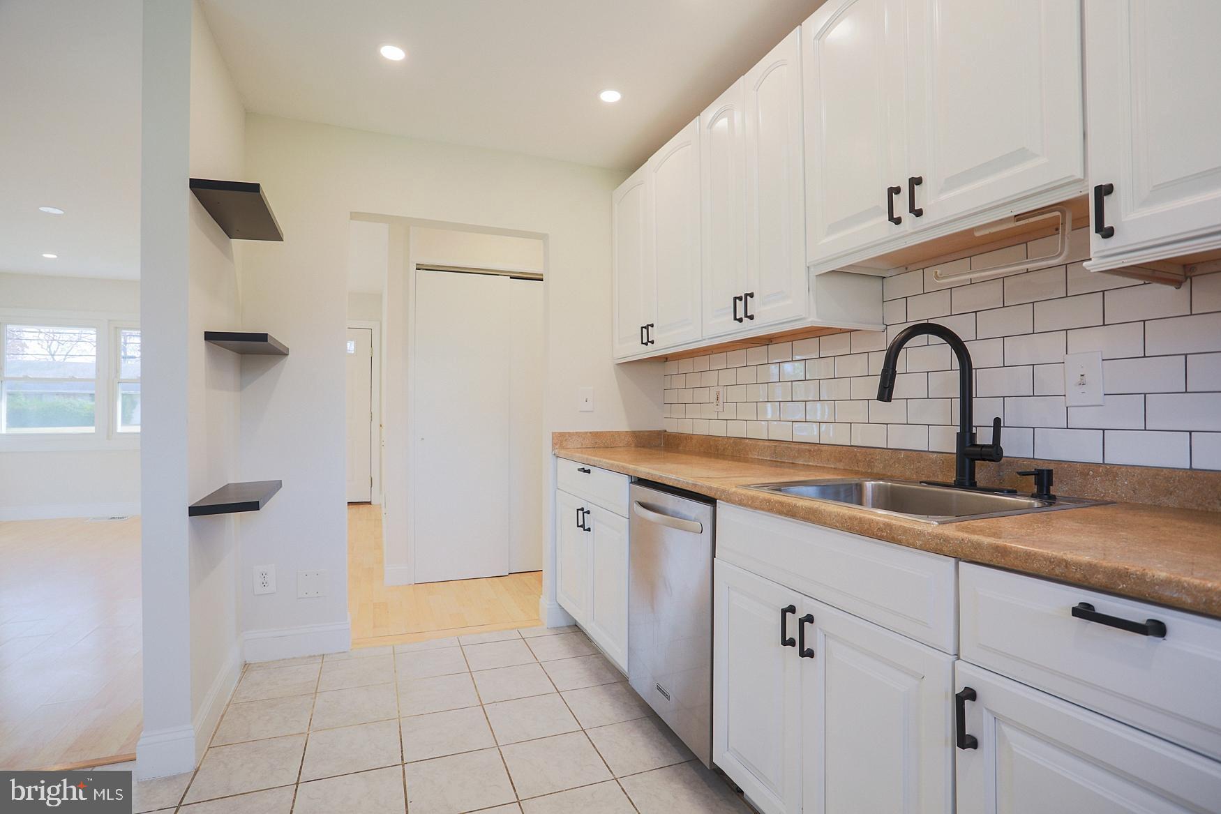 WHEATON WOODS - Residential Lease