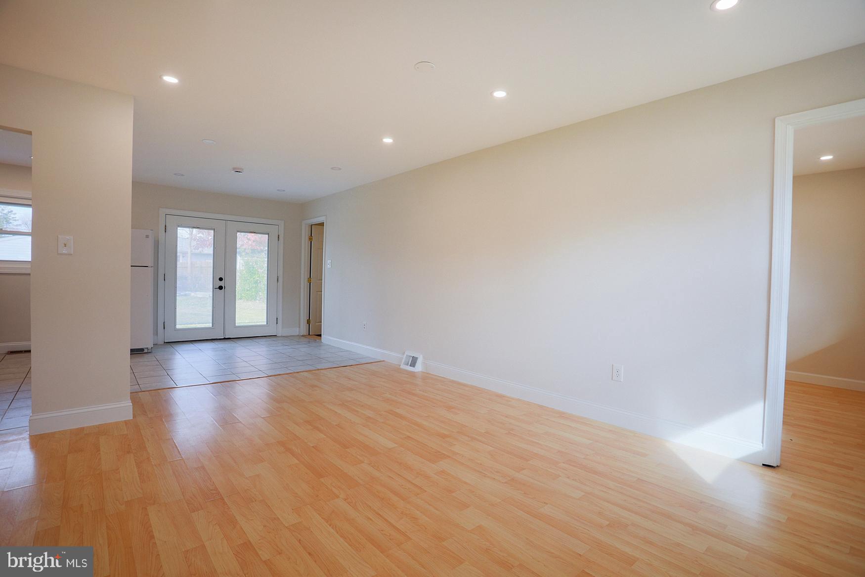 WHEATON WOODS - Residential Lease