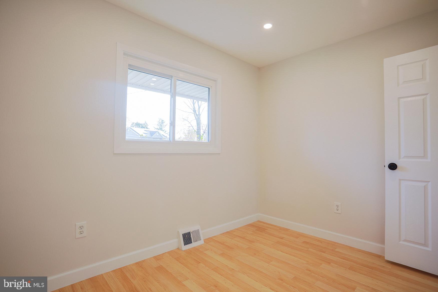 WHEATON WOODS - Residential Lease