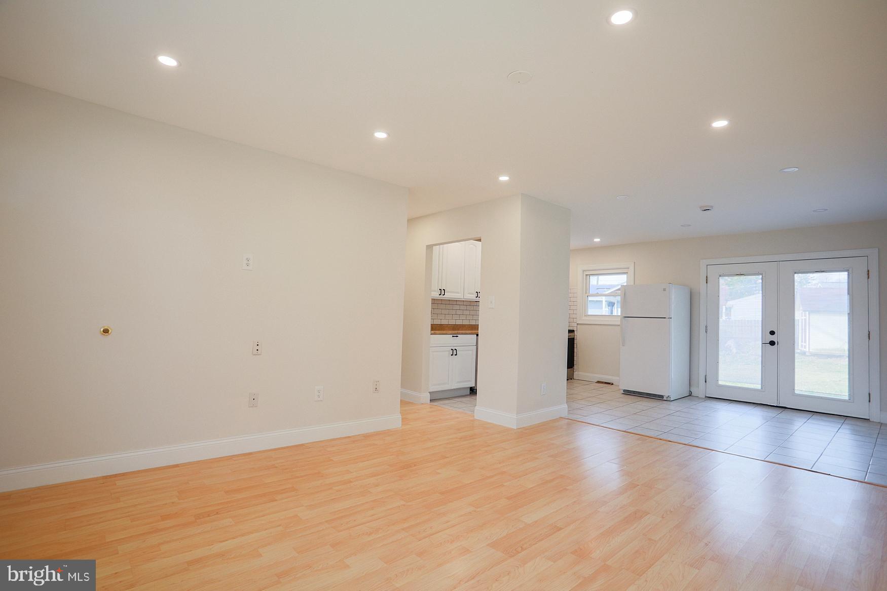 WHEATON WOODS - Residential Lease