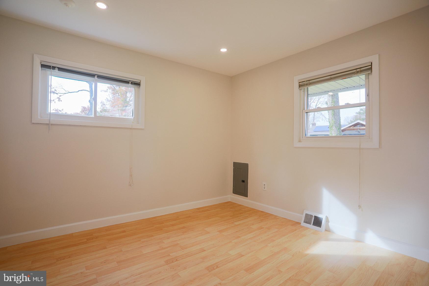 WHEATON WOODS - Residential Lease