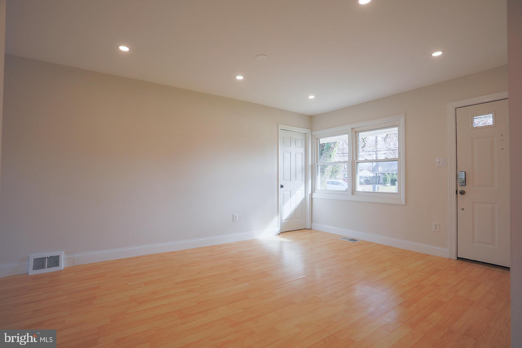 WHEATON WOODS - Residential Lease