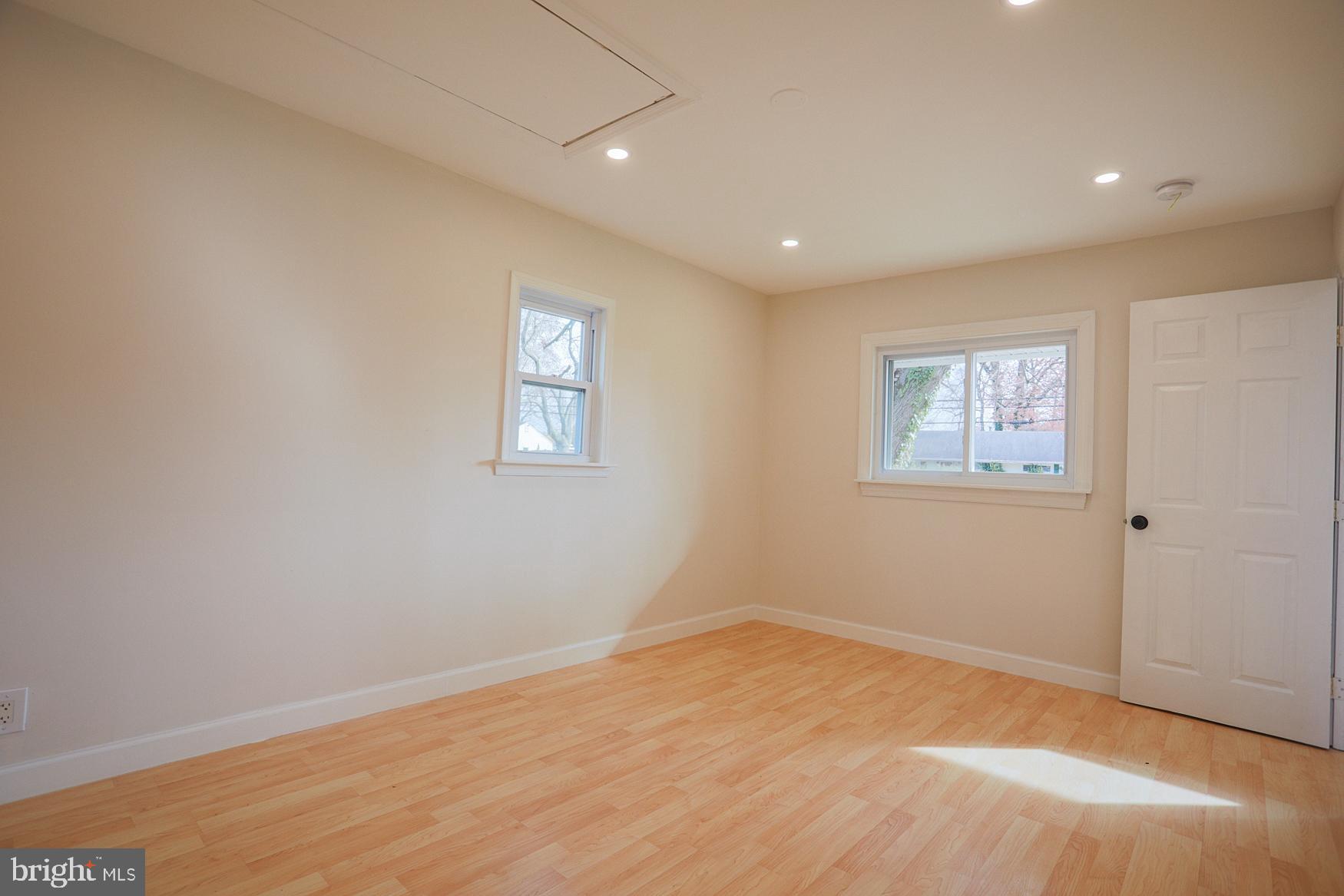 WHEATON WOODS - Residential Lease