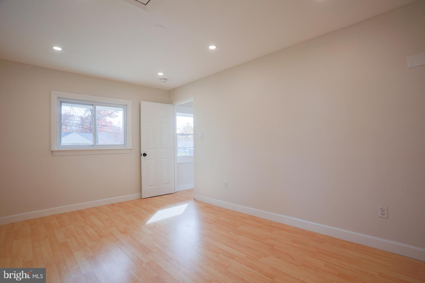 WHEATON WOODS - Residential Lease