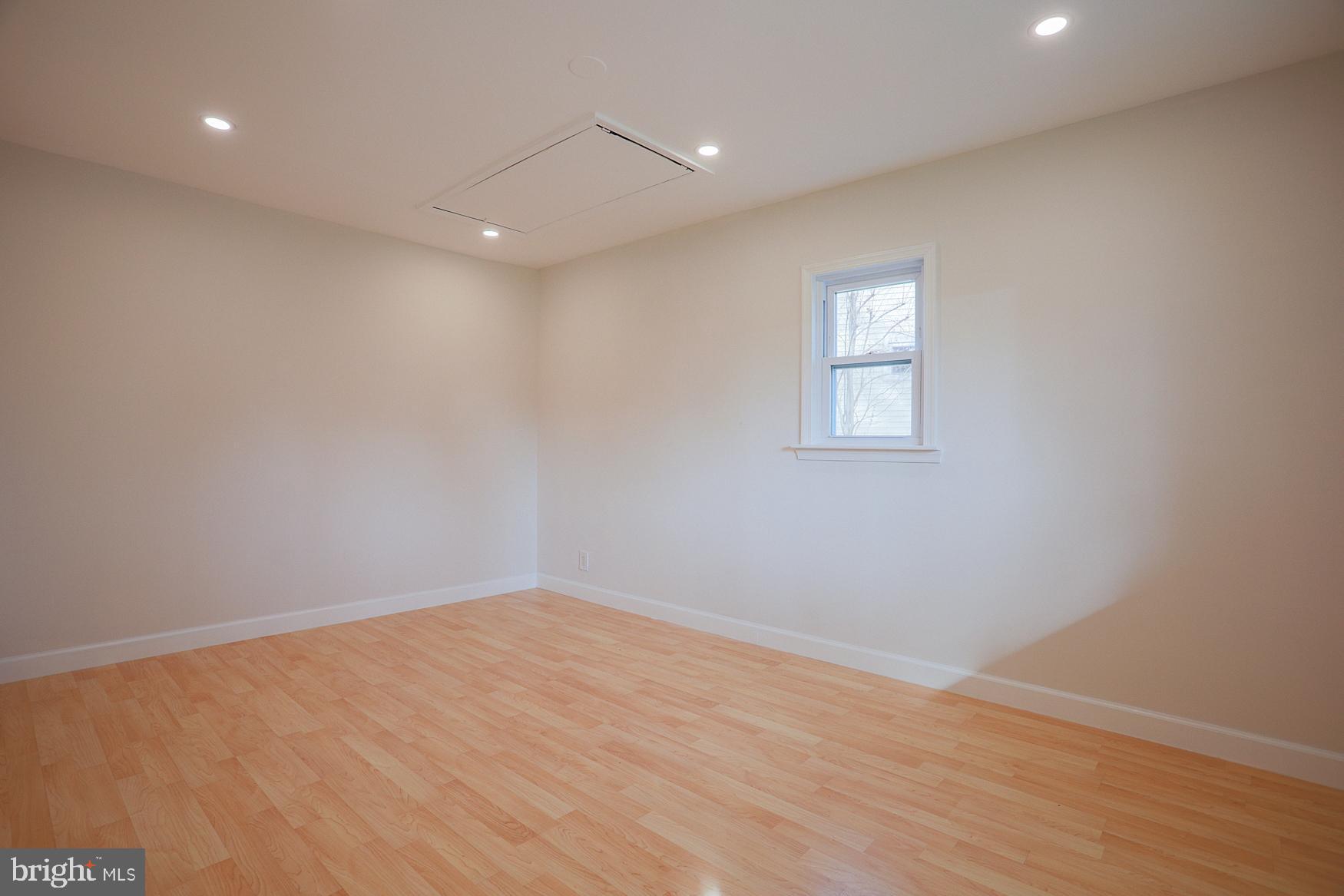 WHEATON WOODS - Residential Lease