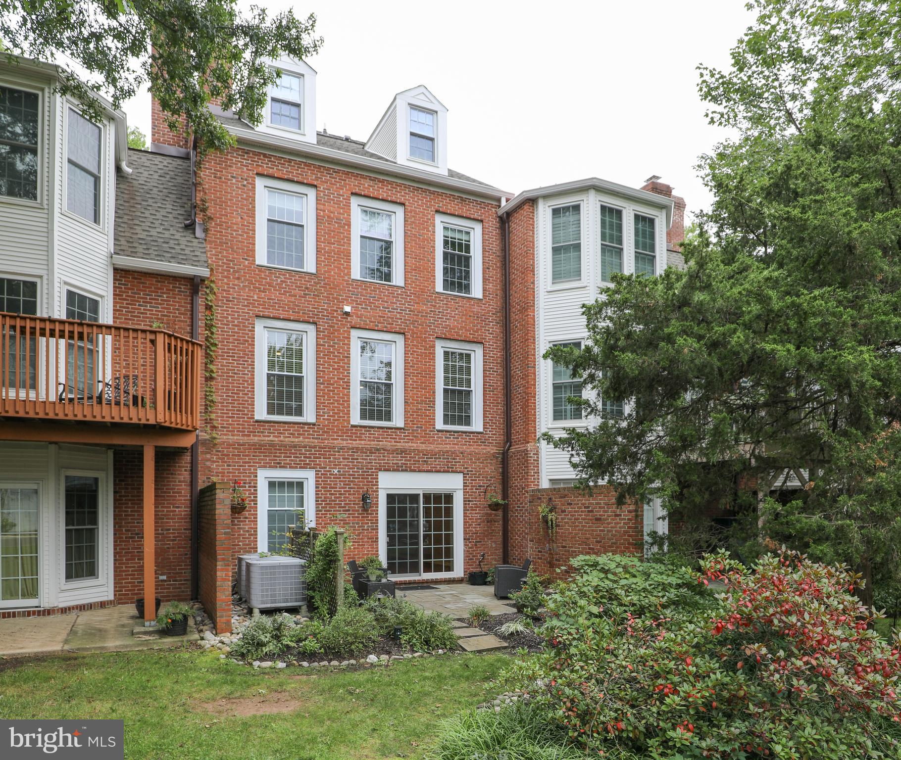 HERITAGE HILLS - Residential