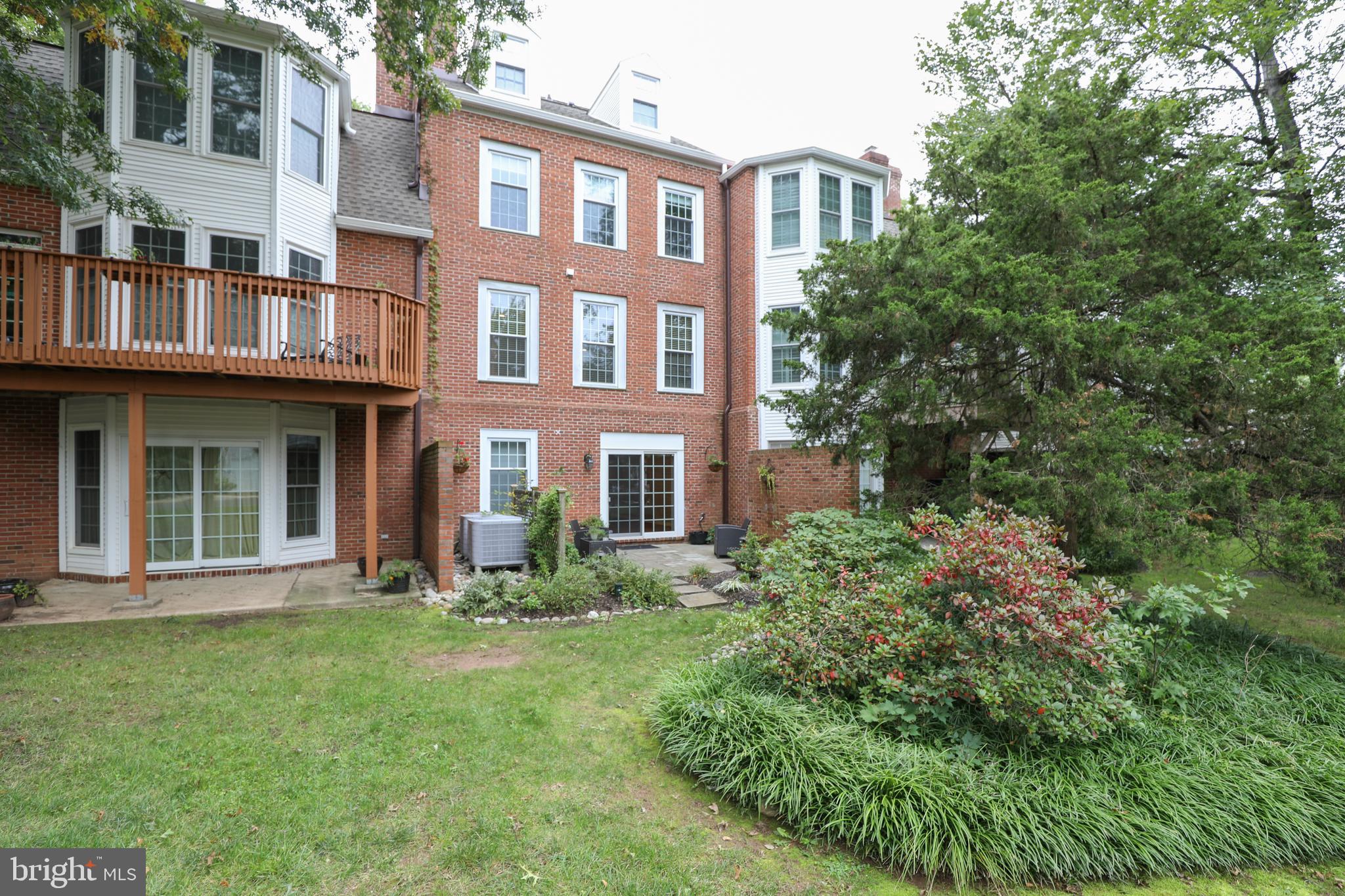 HERITAGE HILLS - Residential