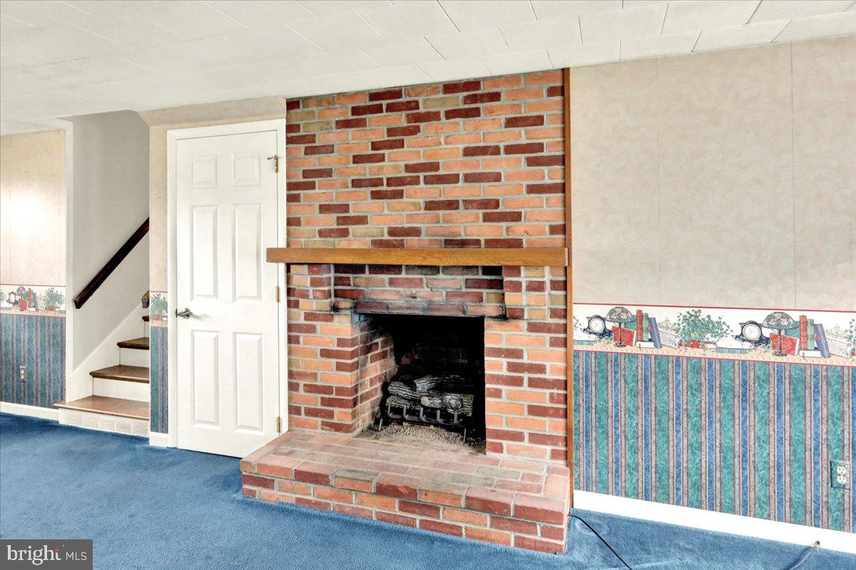 WHITFIELD - Residential