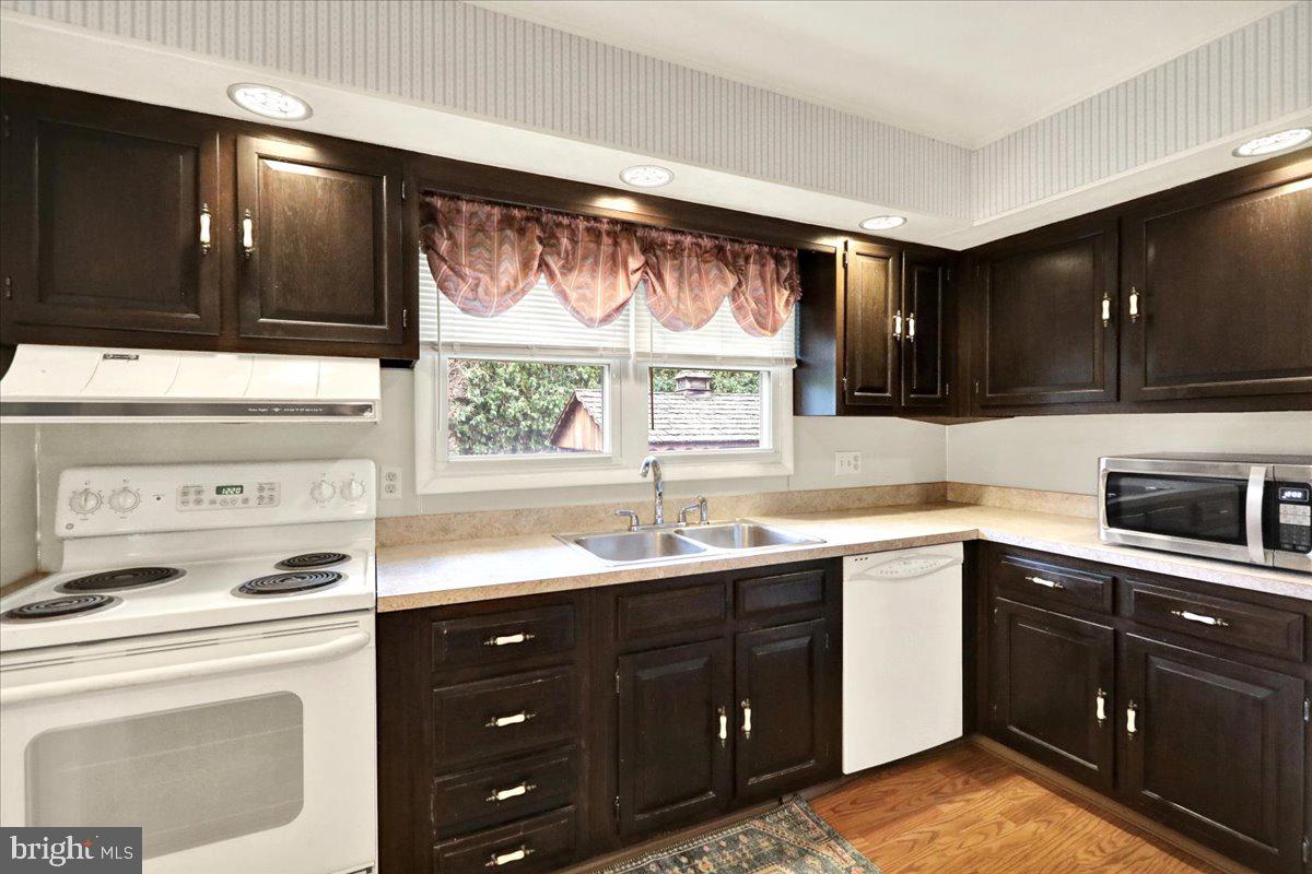 WHITFIELD - Residential