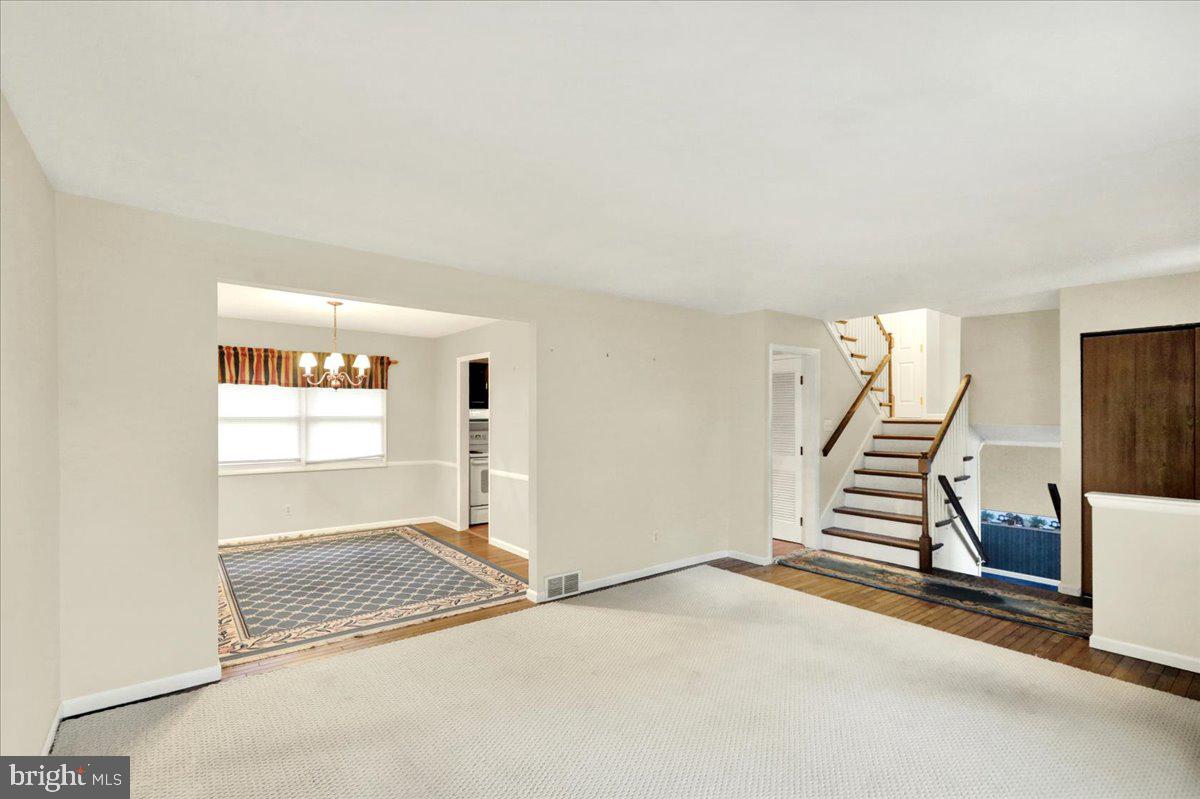 WHITFIELD - Residential