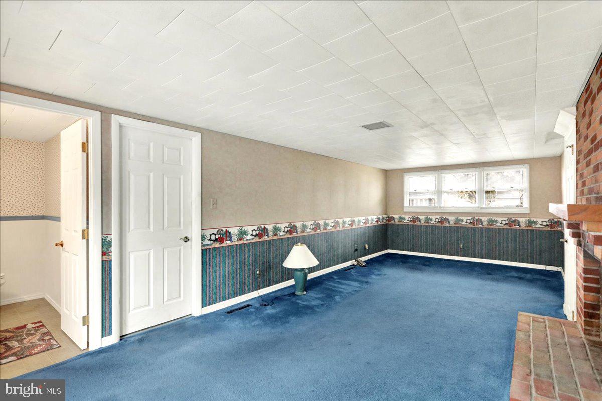 WHITFIELD - Residential