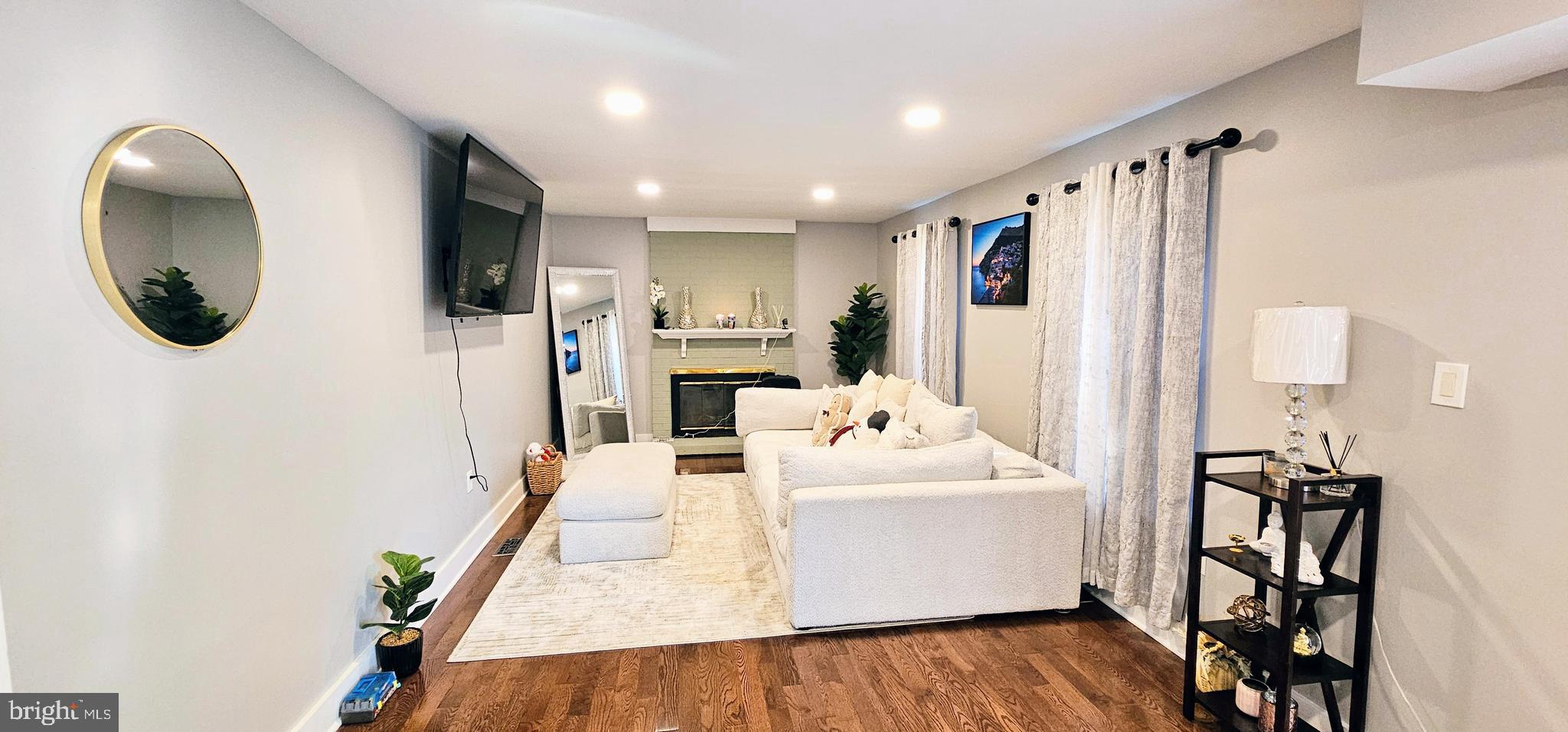 HIGHLAND MEADOWS - Residential