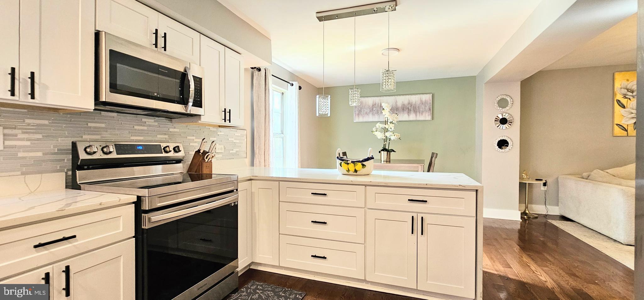 HIGHLAND MEADOWS - Residential