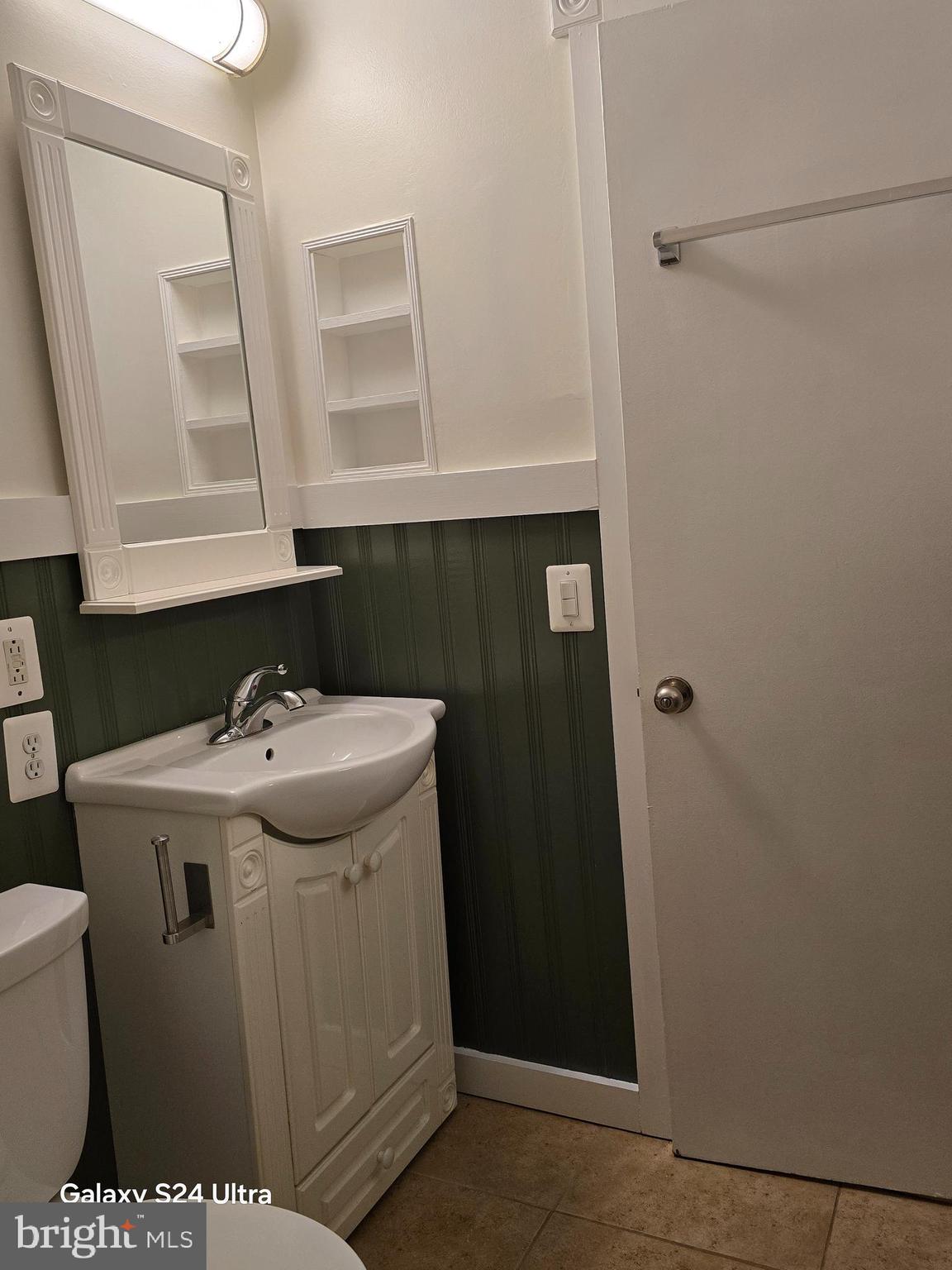 PARKSIDE CONDOMINIUMS - Residential Lease